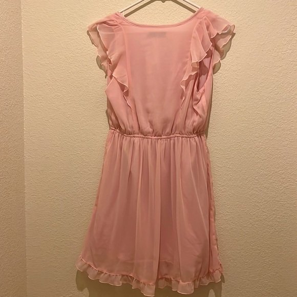 Abercrombie and Fitch posed pink dress. Medium - Picture 7 of 7